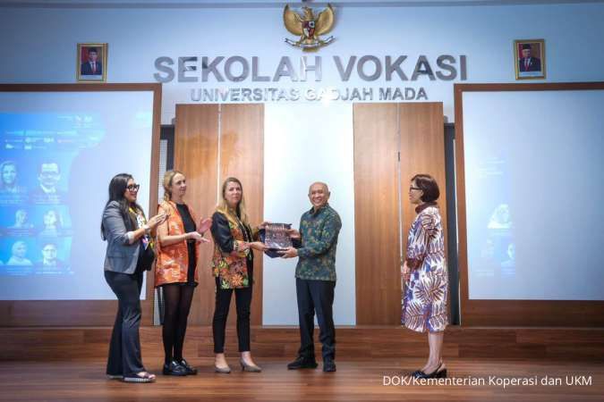 Kontan - Kementerian Koperasi dan UKM Advertorial Online