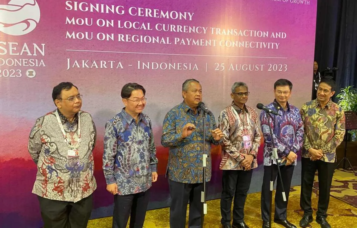 Resmi Bergabung, Turis Indonesia Bakal Bisa Belanja Pakai QRIS di Vietnam