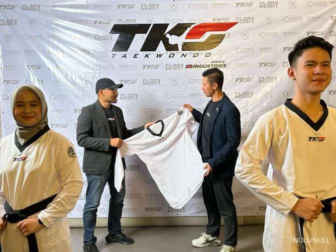 Inkubator Bisnis Atlet Wirausaha Menelurkan Seragam Taekwondo Dobok T-Ultra dan T-1