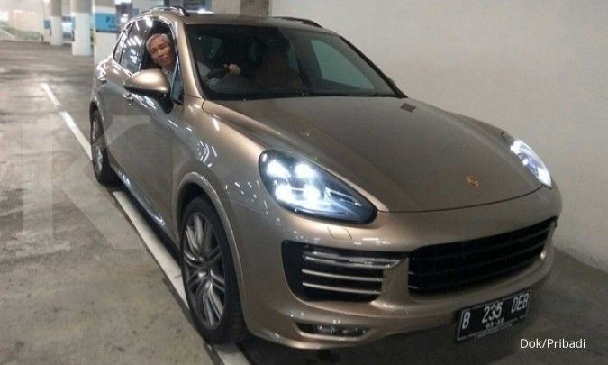 Lo Kheng Hong dan mobil Porsche