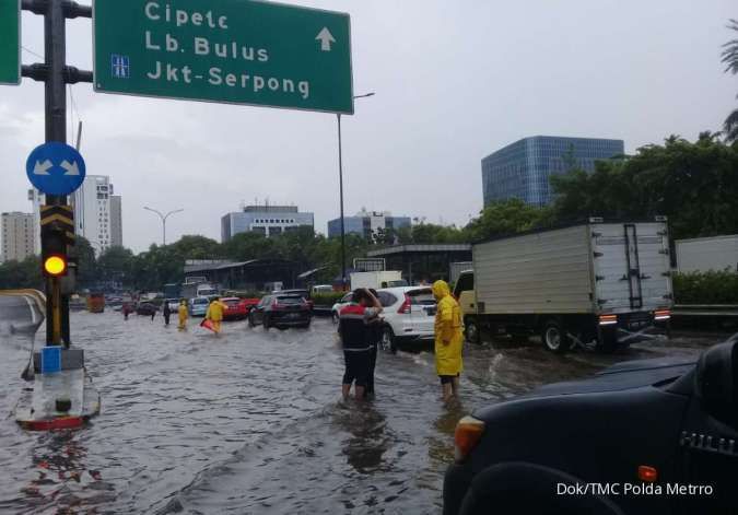 Pengusaha Hitung Kerugian Akibat Banjir di Jakarta