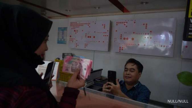 Pos Indonesia Menyalurkan BSU kepada 13.700 Pekerja di Kantor Pos Depok