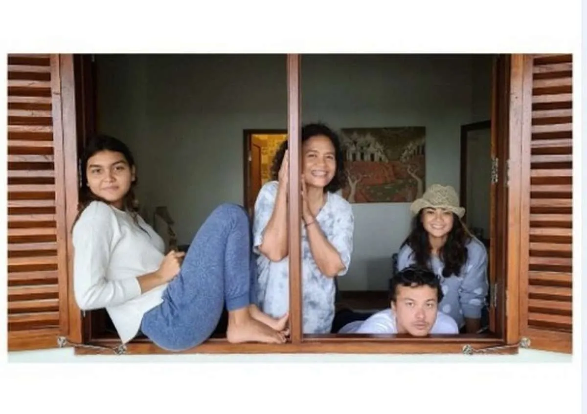 Nicholas Saputra dan Nirina Zubir akan adu akting di film Indonesia terbaru ini