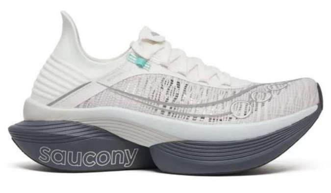 Saucony Endorphin Elite 2