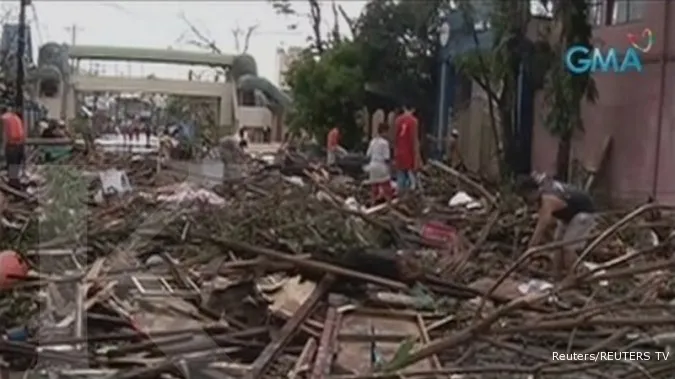 Strong typhoon cuts power, causes flooding in northern Philippines