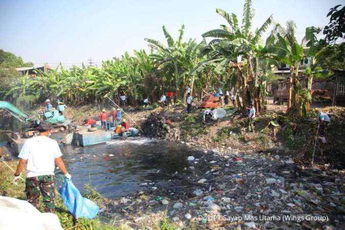 Wings Group Indonesia gandeng Pemprov Jawa Timur bersihkan Kali Tengah, Gresik