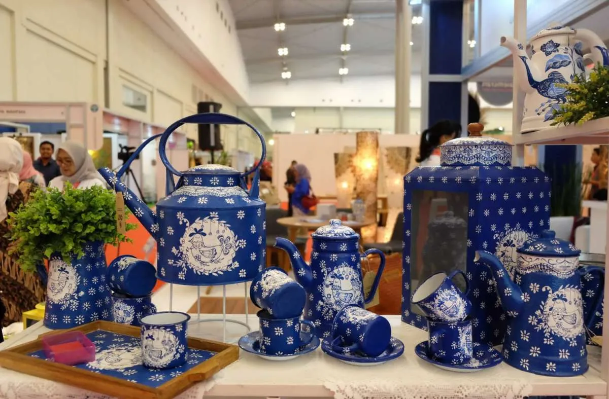 LPEI Boyong Produk UMKM Kaleng Kerupuk Motif Batik Tembus Pasar Belanda