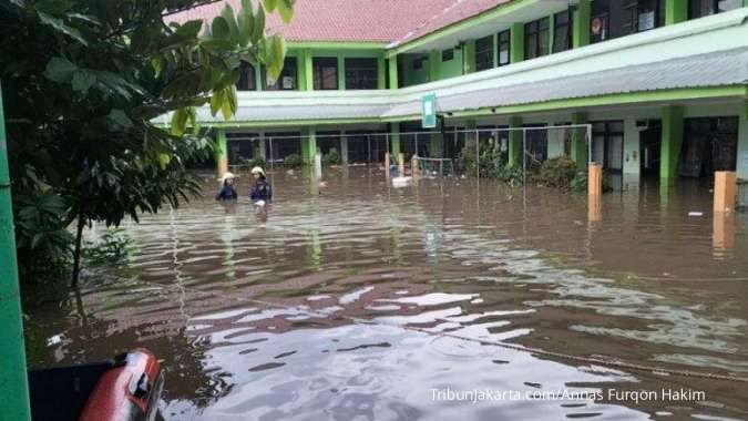 Banjir di MTsN 19 Jakarta Selatan