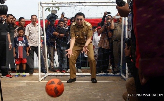 Ahok insists on attending park opening 
