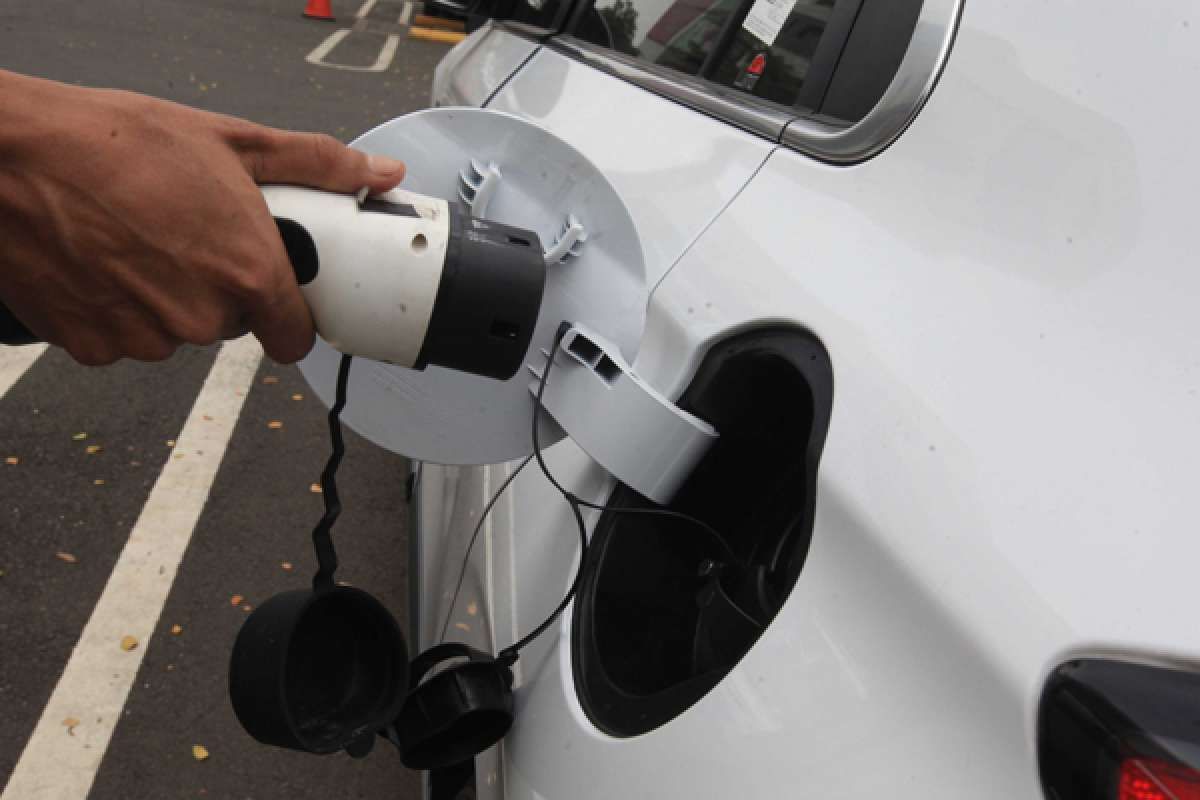 BBM Terancam, Leasing Intip Kredit Kendaraan Listrik