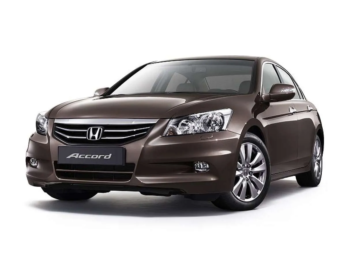 Simak harga mobil bekas Honda Accord generasi ini, mulai Rp 100 juta saja