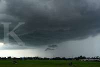 Peringatan Dini BMKG Cuaca Besok (14/10) Hujan Lebat di Provinsi Ini