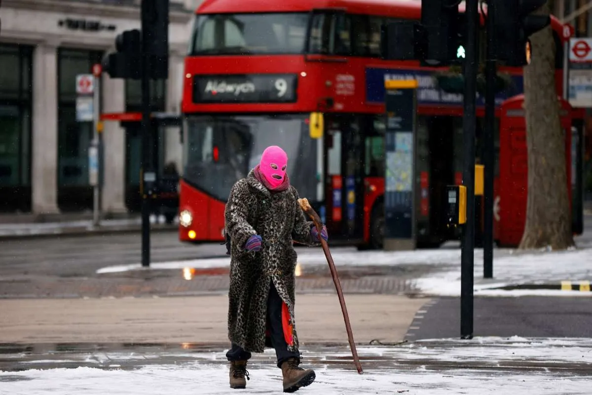 UK PM sets out cautious approach to easing England's COVID lockdown