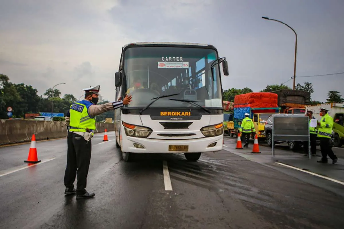 Dua hari larangan mudik, hampir 3.000 kendaraan harus putar balik