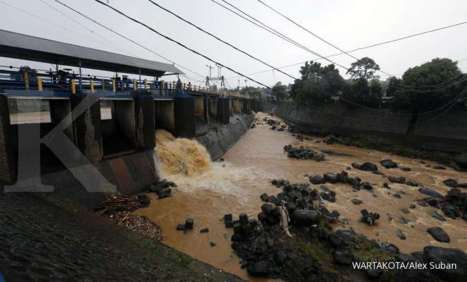 Katulampa Siaga 3, warga pinggiran Ciliwung di Jakarta diminta waspada banjir di sore