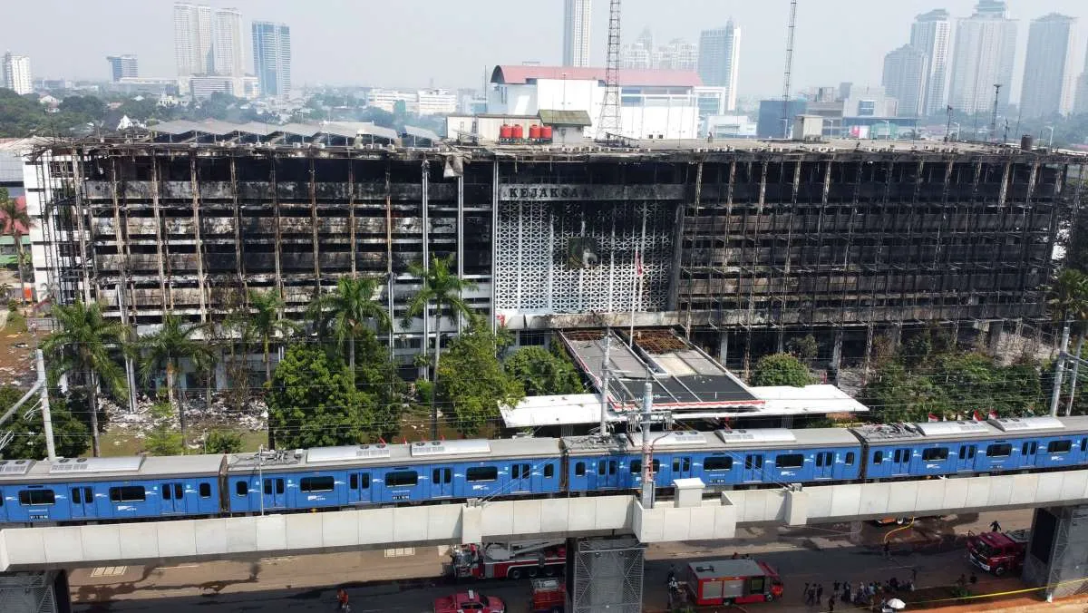 Indonesian police to investigate huge blaze at attorney general's office