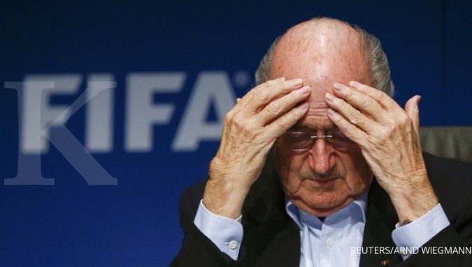 Petinggi dijatuhi skors, masa depan FIFA buram