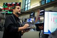 Bursa Saham Global Tertekan Jelang Kinerja Nvidia, Nasdaq Turun 0,76%