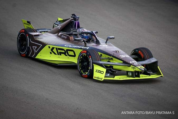 Dan Ticktum Raih Kemenangan Perdana di Formula E Jakarta