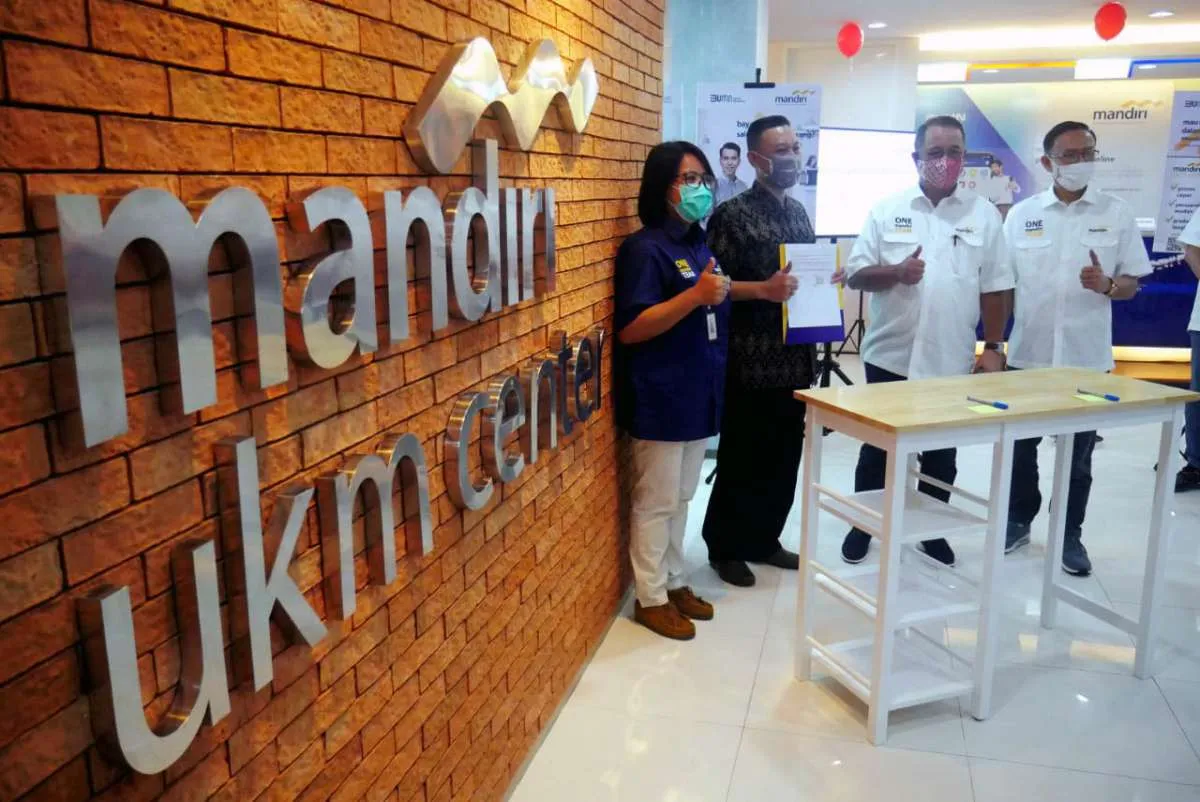 Bank Mandiri gandeng Telkomsel dan LinkAja dalam penyaluran kredit mikro
