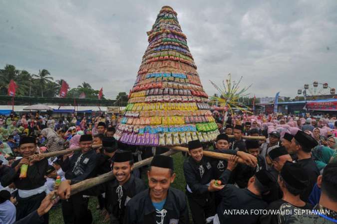 Pawai Grebeg Suro di Batanghari