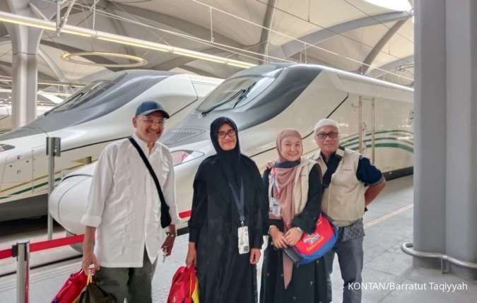 Antara Dua Kota Suci: Terbang di Darat Naik Kereta Cepat Mekkah-Madinah