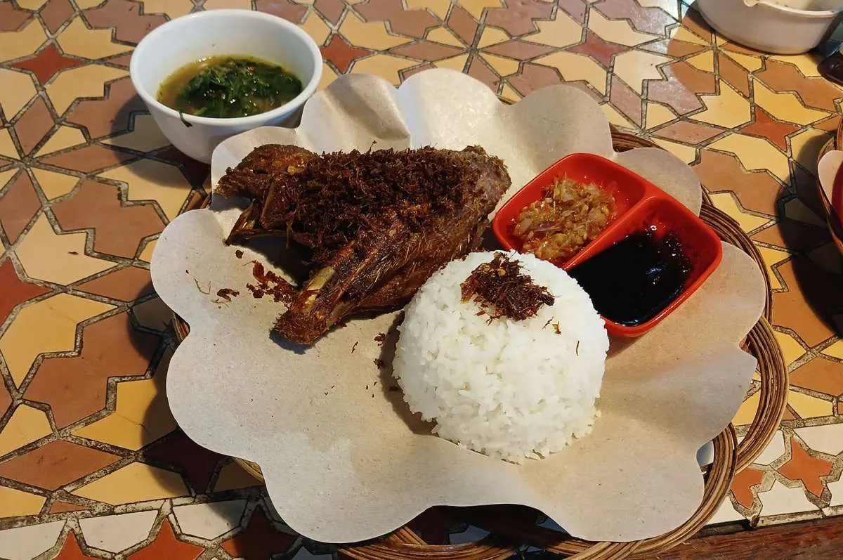 Kuliner Bali: 8 Hidangan Wajib Cicip, Dijamin Liburan Lebaran Anda Kenyang!