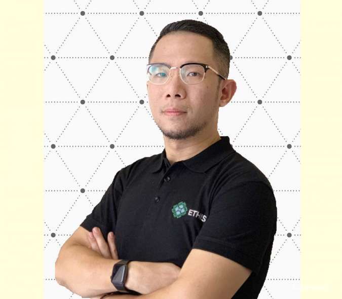 Ronald Yusuf Wijaya, Menemukan Tambatan Karier di Fintech Syariah