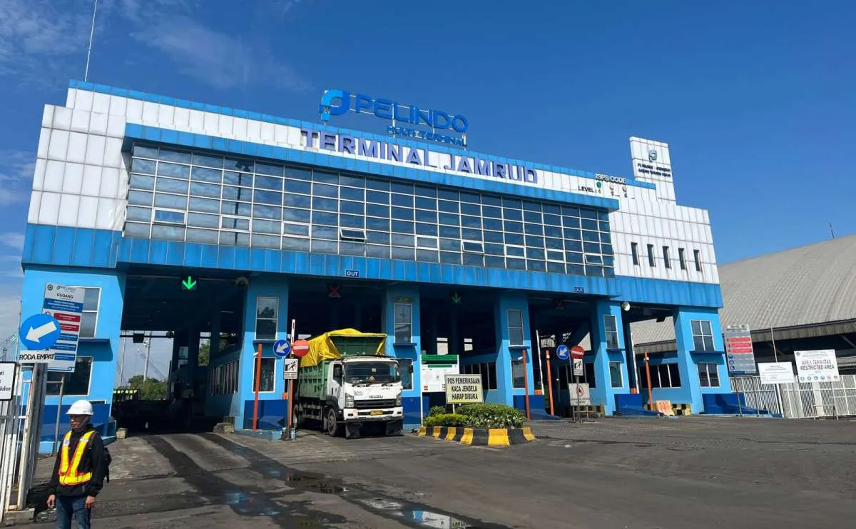 Produktivitas Bongkar Muat Jamrud Nilam Mirah Surabaya Tumbuh 19% Per April 2024