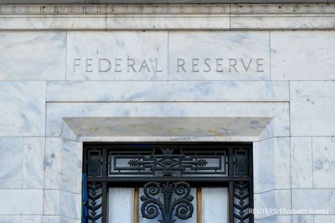 Risalah The Fed Ungkap Perbedaan Pandangan Soal Suku Bunga dan Dampak AI