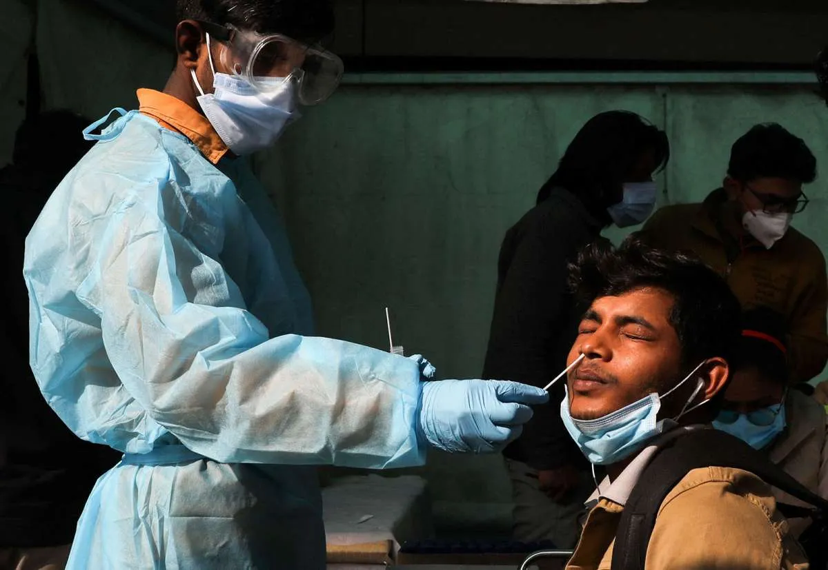 Naik Jadi 414 Kasus, Ini Perbedaan Gejala Covid-19 Omicron dengan Flu