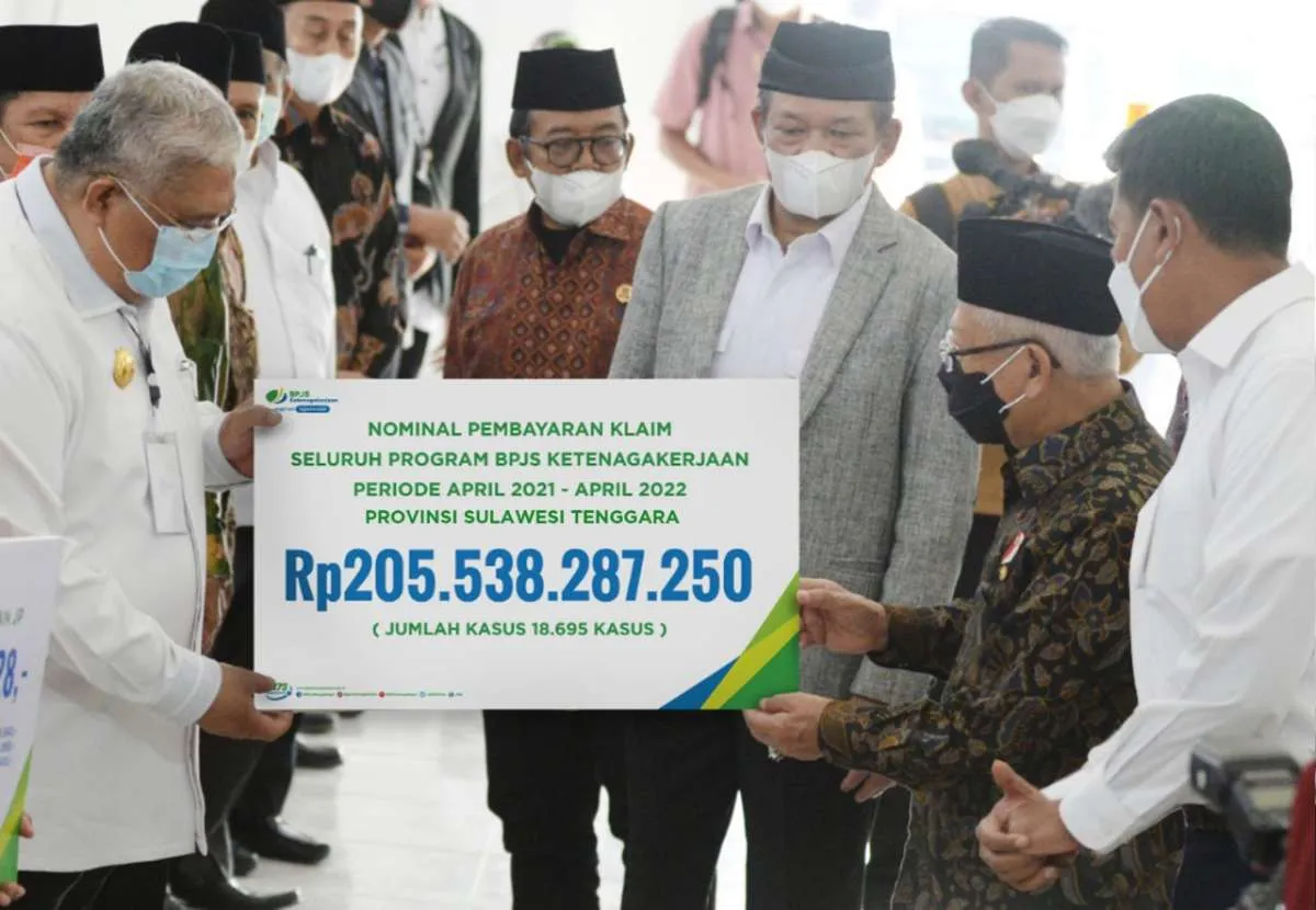 Wapres Serahkan Program dan Beasiswa BPJS Ketenagakerjaan ke Keluarga Pekerja