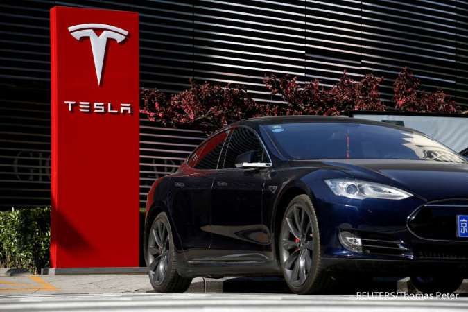 Pemegang Saham Tesla Sepakat Gaji Elon Musk US$ 56 Miliar