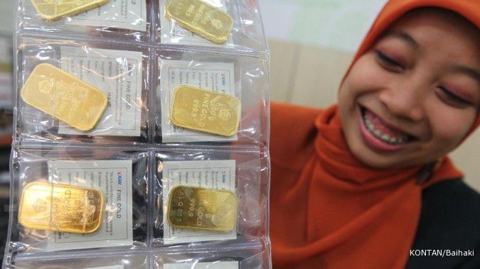 Harga acuan emas Antam turun Rp 1.000 per gram