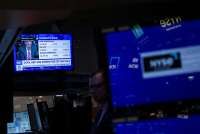 Bursa Wall Street Memerah Setelah Donald Trump Naikkan Tarif impor untuk Kanada