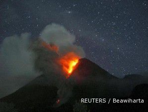 Pukul 03.00, Merapi menyemburkan lava lagi