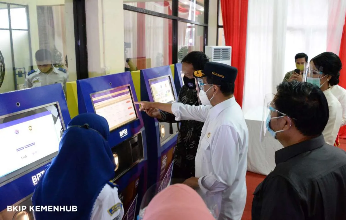 Cegah penyebaran Covid-19, Kemenhub luncurkan e-ticketing dan aplikasi lacak trans