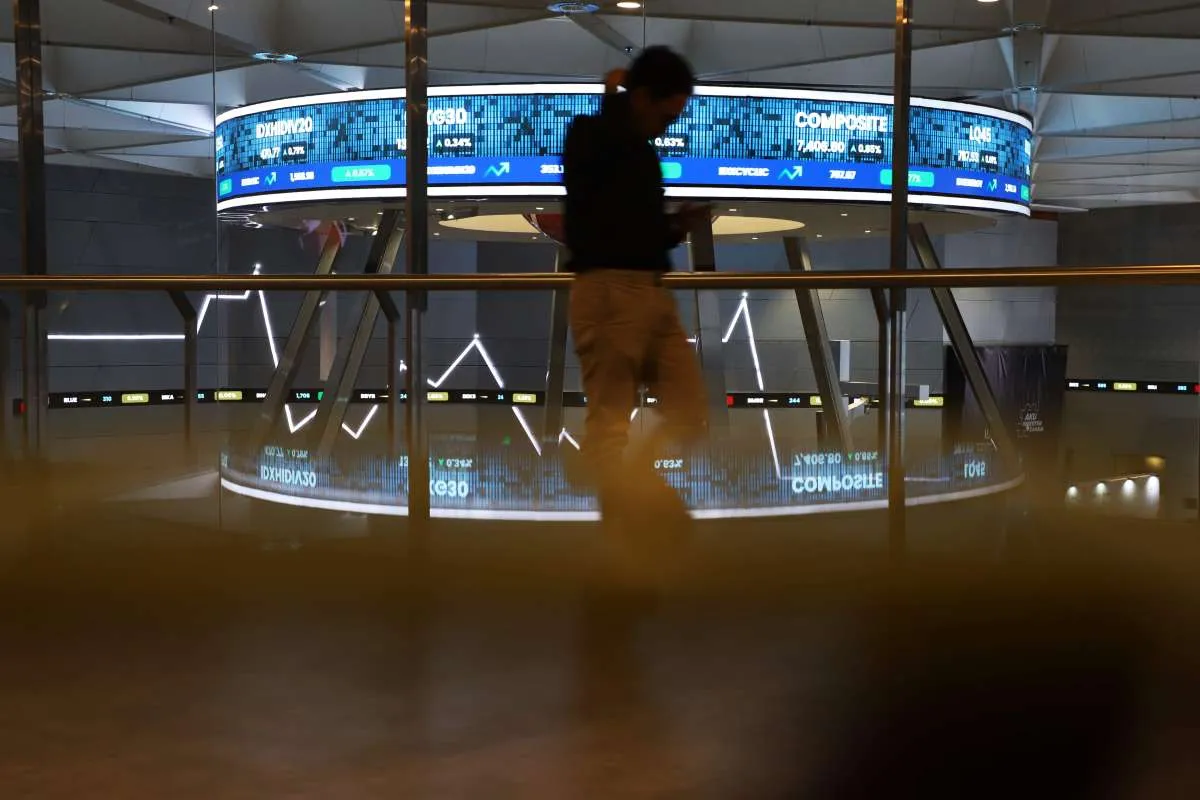 Saham BBRI Ditutup Turun 1,85% pada Kamis (31/7), Nilai Transaksi Capai Rp 609 Miliar