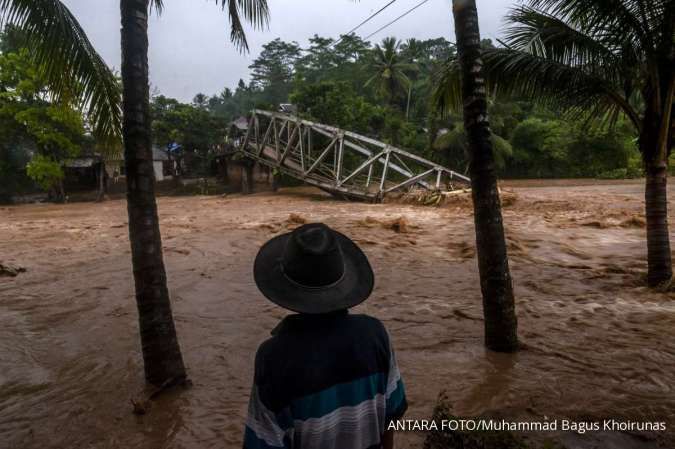 BMKG Beri Peringatan Dini Cuaca Besok (21/11) Hujan Lebat, Daerah Ini Siaga Bencana 