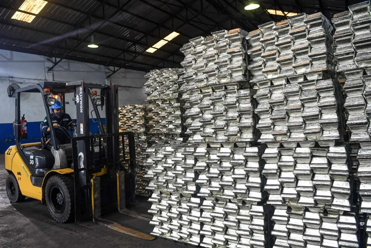 Smelter Ausmelt Pertama di Asia Tenggara milik Timah (TINS) Terhambat Pasokan Timah