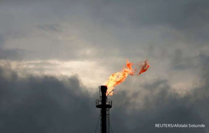 Harga Minyak Naik Tipis Jumat (2/1), Usai Catat Kerugian Tahunan Terbesar sejak 2020