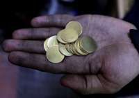 Emas Naik ke Level Tertinggi Tiga Minggu Usai Trump Tunda Serangan ke Iran