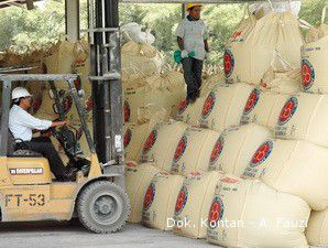 Gerojokan Semen China Tak Berstandar Banjiri Indonesia