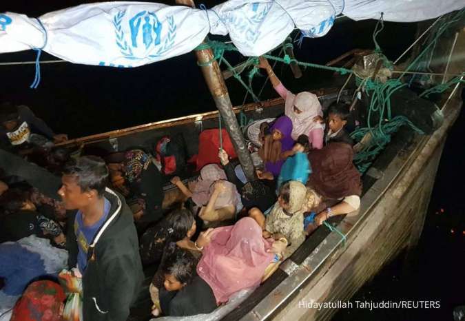 Kapal Berisi Lebih dari 100 Pengungsi Rohingya Berlabuh di Aceh, Indonesia