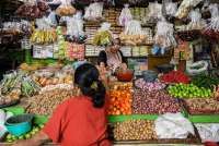 Deflasi Pada Februari 2025, Celios: Masyarakat Tahan Belanja untuk Keperluan Ramadan