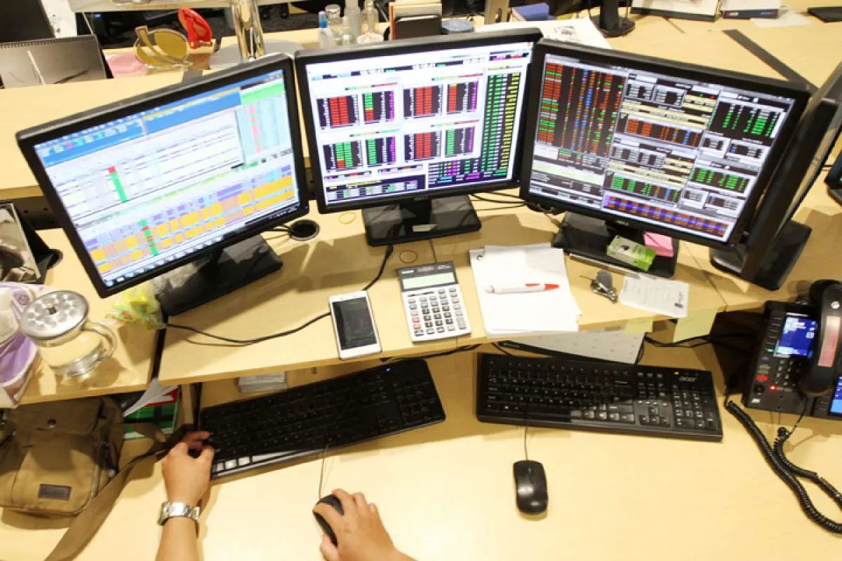 IHSG turun ke 6.219 pada akhir perdagangan sesi I hari ini
