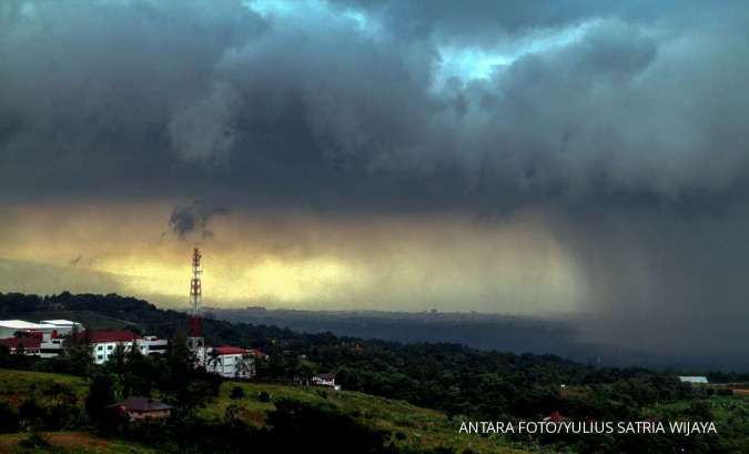 Cuaca di Bekasi, Depok & Bogor, Besok (6/1): Cerah Berawan hingga Diguyur Hujan