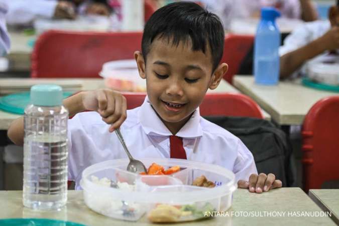 Jokowi Bentuk Badan Gizi Nasional, Pelaksana Program Makan Bergizi Gratis