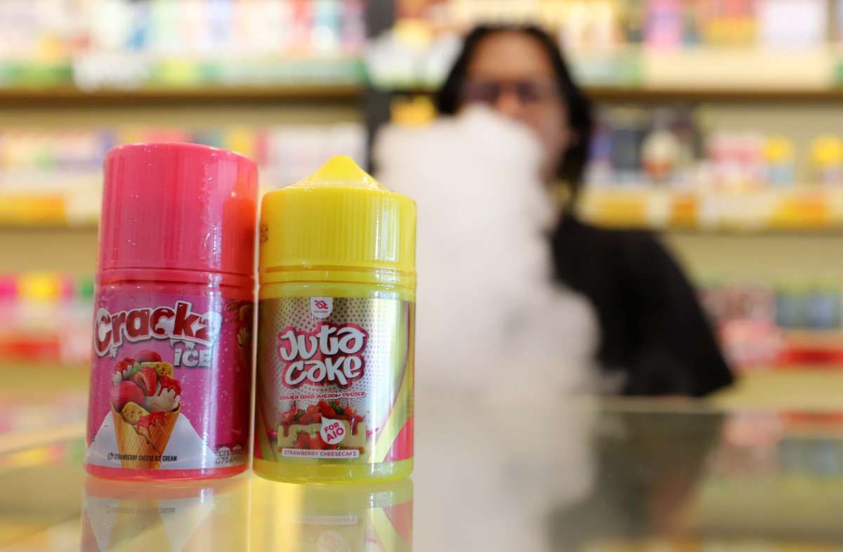 Rokok Elektrik Hanya Dijual untuk Usia 18 Tahun ke Atas