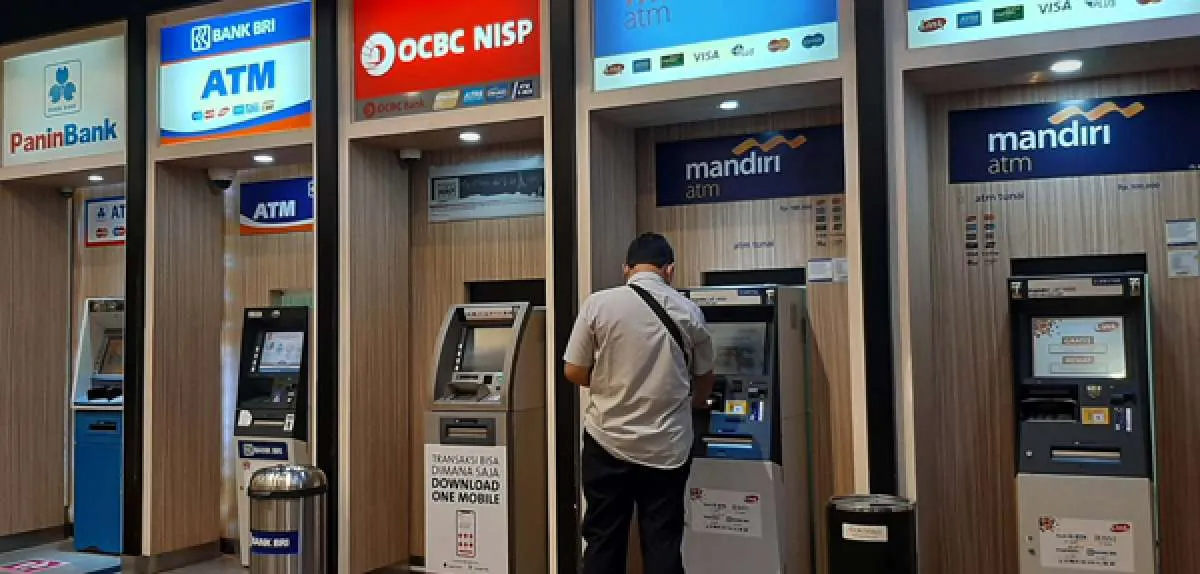 Harga saham BMRI BBRI BBNI BBCA dalam tren naik, apakah hari ini (4/10) bisa dibeli?